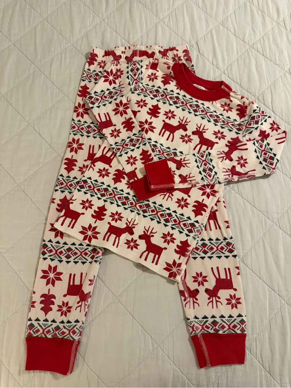 Hanna Andersson Red and Cream Reindeer Holiday Pajama Set